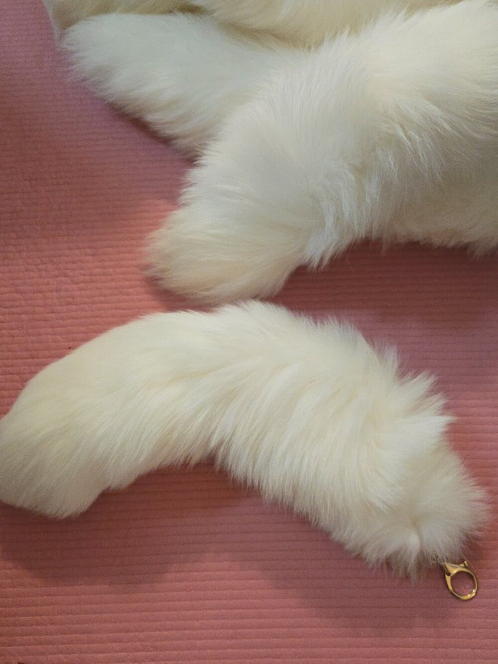 1pc super fluffy white faux fur tail keychain